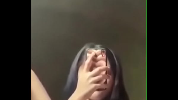 Me acabando na siririca não tem homem!